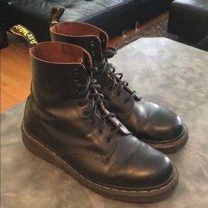 Dr Martens Vtg Made In England Boots Sz 9 US